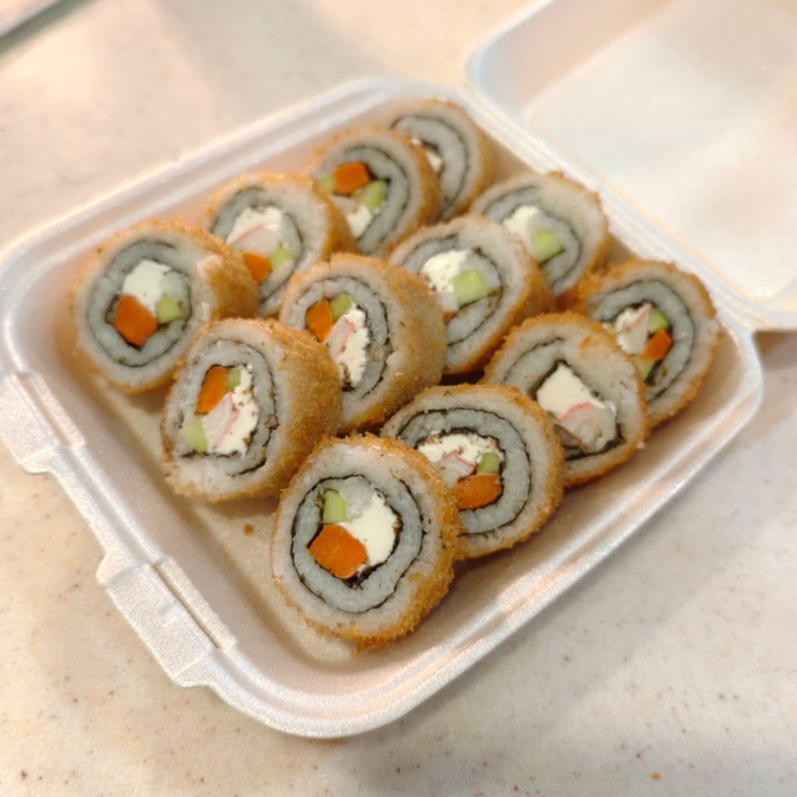 Sushi --La Pinta Empanizada　寿司