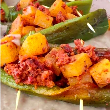 10 - CHILES RELLENOS DE  CHORIQUEPA CAPEADOS