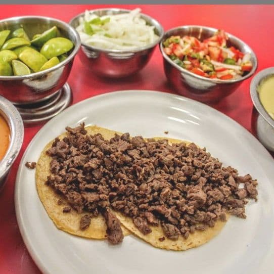 5 Tacos de Maíz Arrachera + Coca