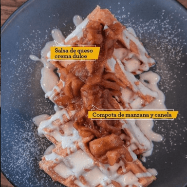 Waffles de Manzana Canela