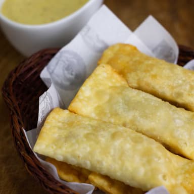 6 Tequeños de Pollo a la Brasa