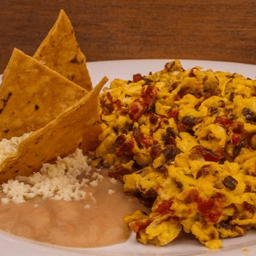 Huevos con Chorizo