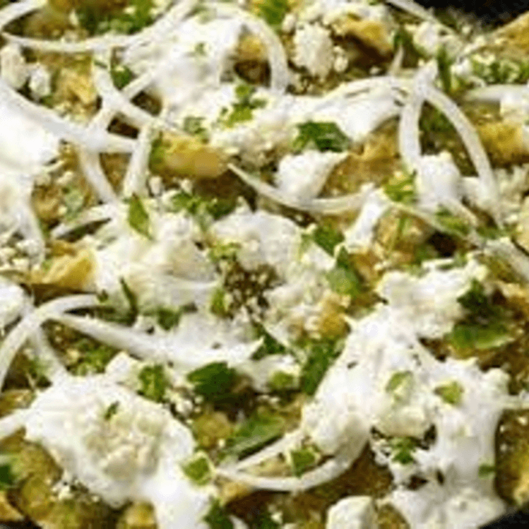 Exg. Chilaquiles Verdes/Pollo/Huevo/Papas y Bebida