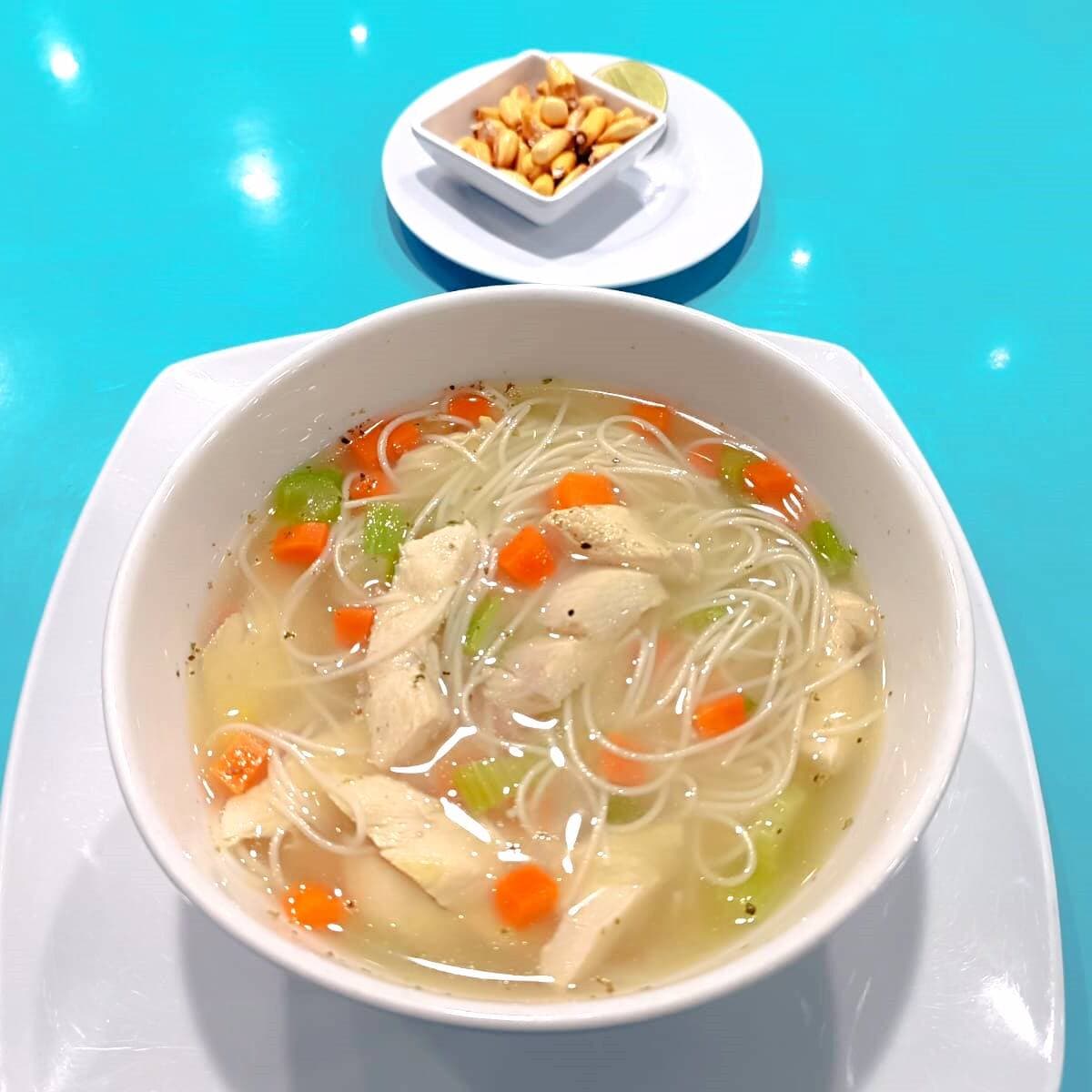Sopas con Pechuga de Pollo