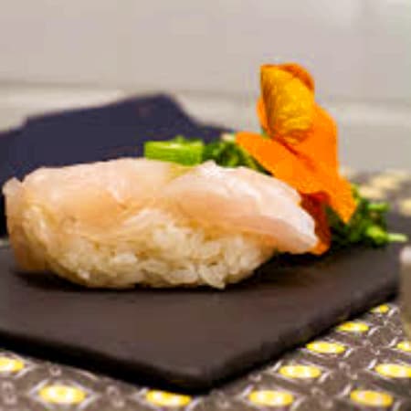 Niguiri de Róbalo