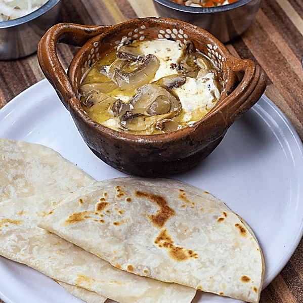 Queso con Champiñones
