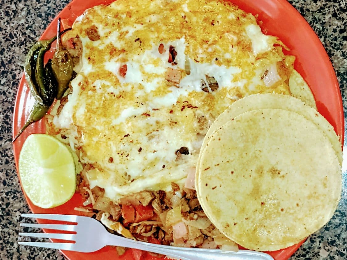 Asada/Champiñon/Salchichón/Extra Queso y Bebida