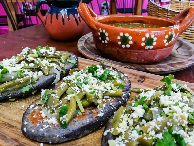 Jugos y antojitos la plaza