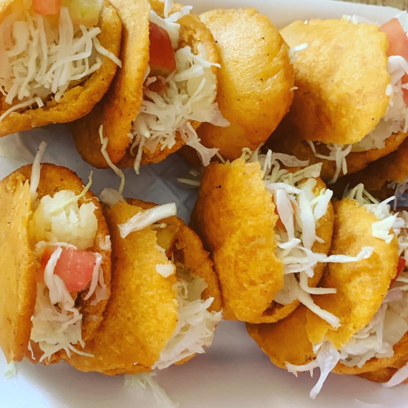 La Cabaña Gorditas de papa y tacos