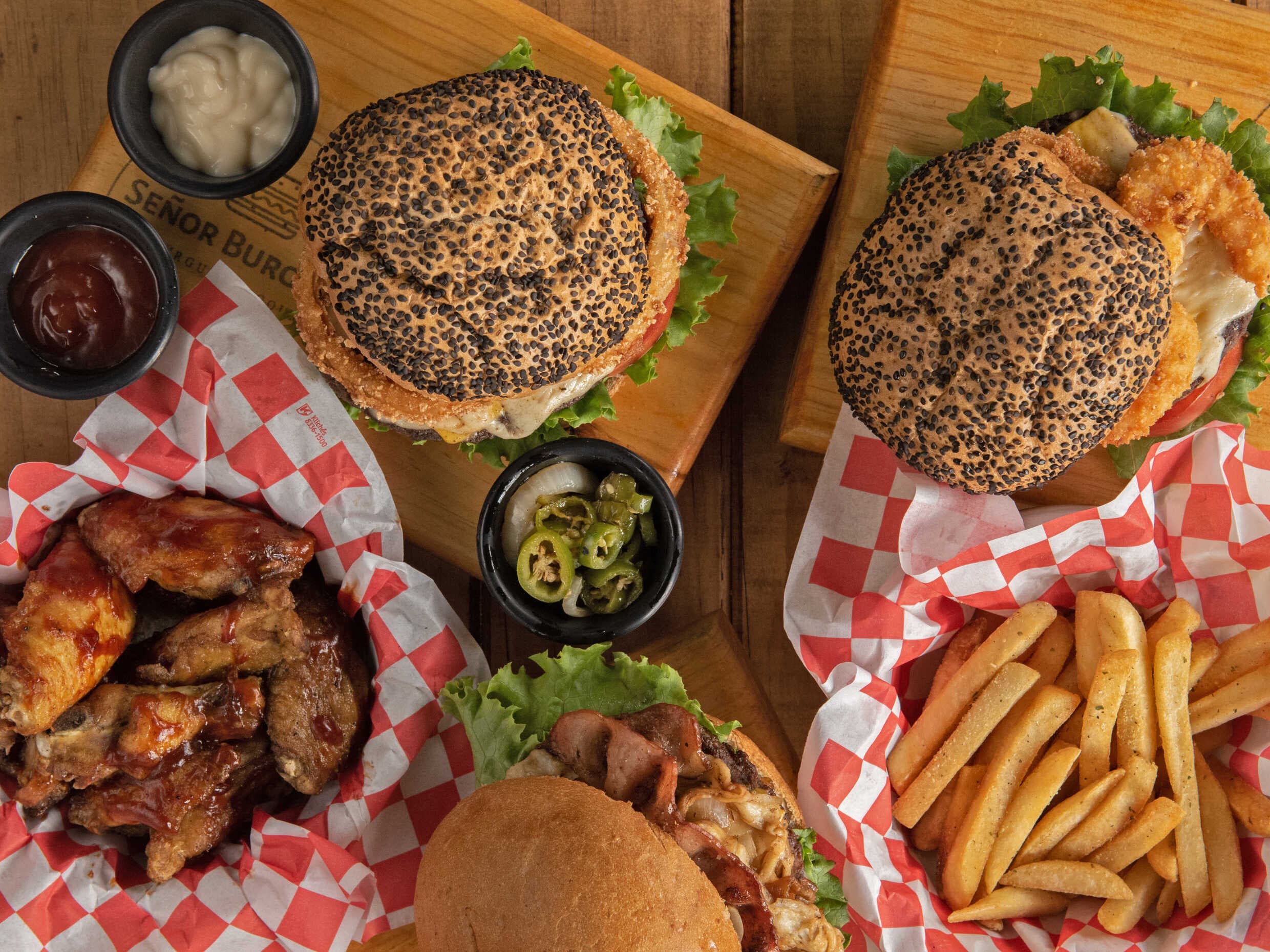 SEÑOR BURGUÉS