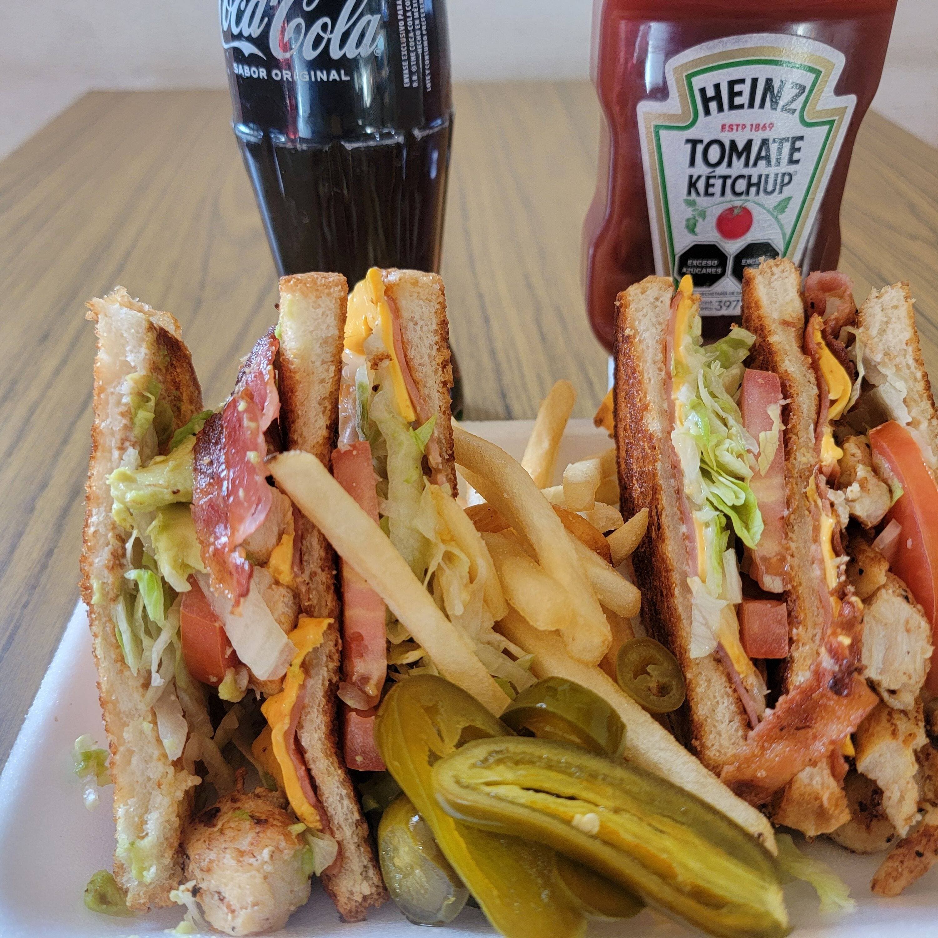 Club Sandwich de Pollo