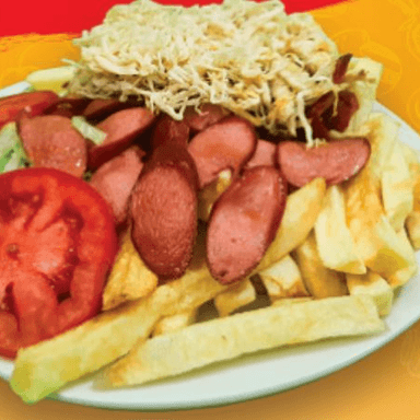 Salchipapa con Deshilachado