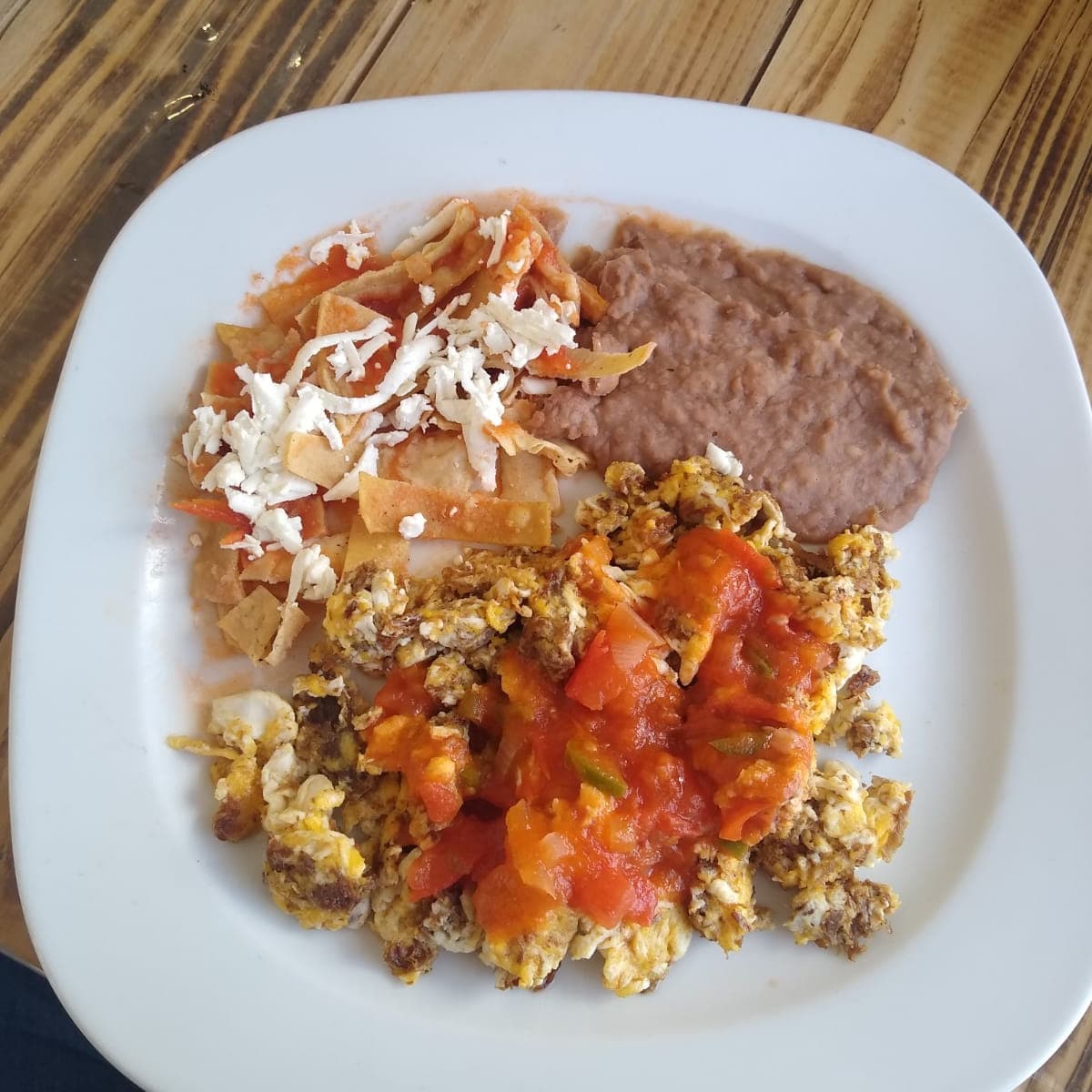 Huevo con machacado