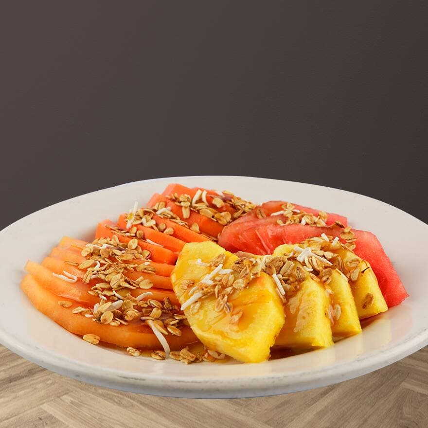 Plato De Frutas Con Miel, Granola Y Avena