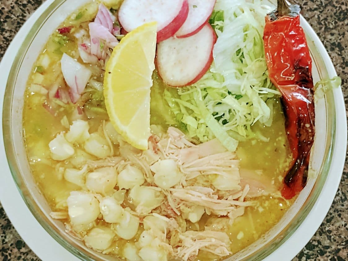 Pozole Verde Zacatecano Grande, Con Pollo.