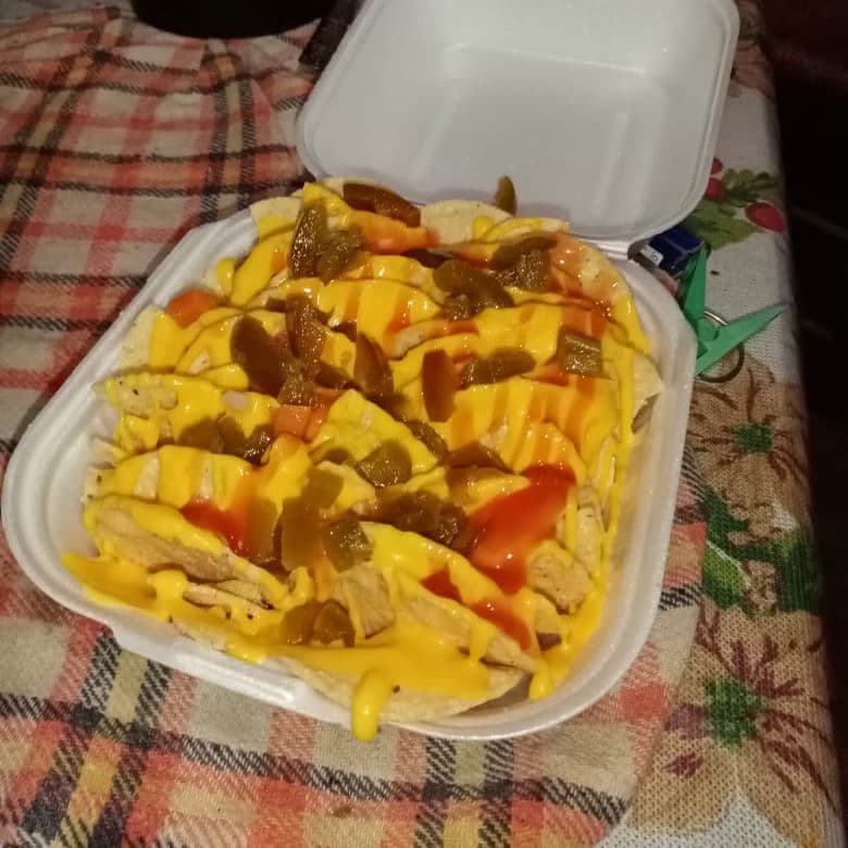 Orden de Nachos con Queso