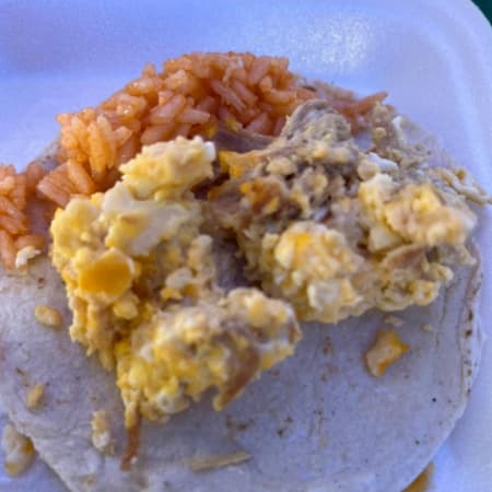 Deshebrada con Huevo