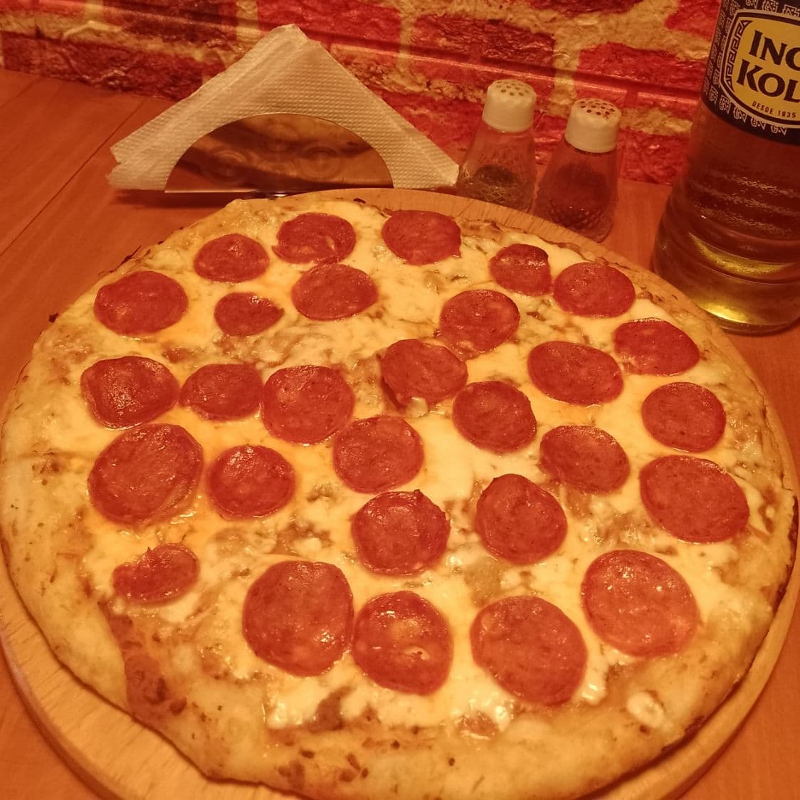 1 Pizza familiar + Pepsi 1 L + Pan al Ajo 4 uds