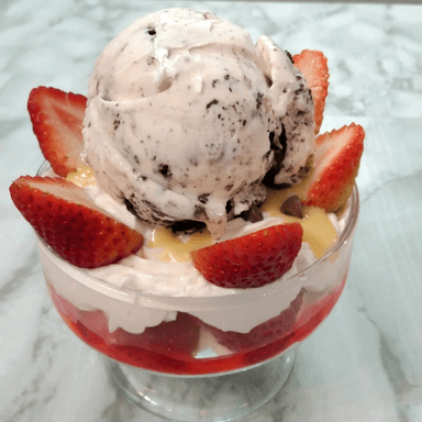 Fresas con Crema y helado