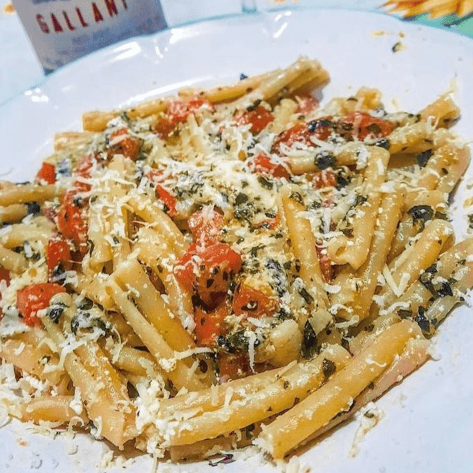 Pasta en Salsa de Queso Azul