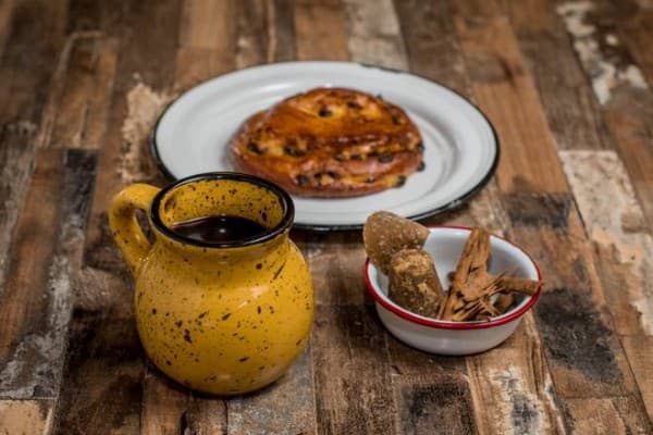 CAFÉ DE OLLA