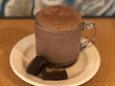 Chocolate Caliente (12 oz)