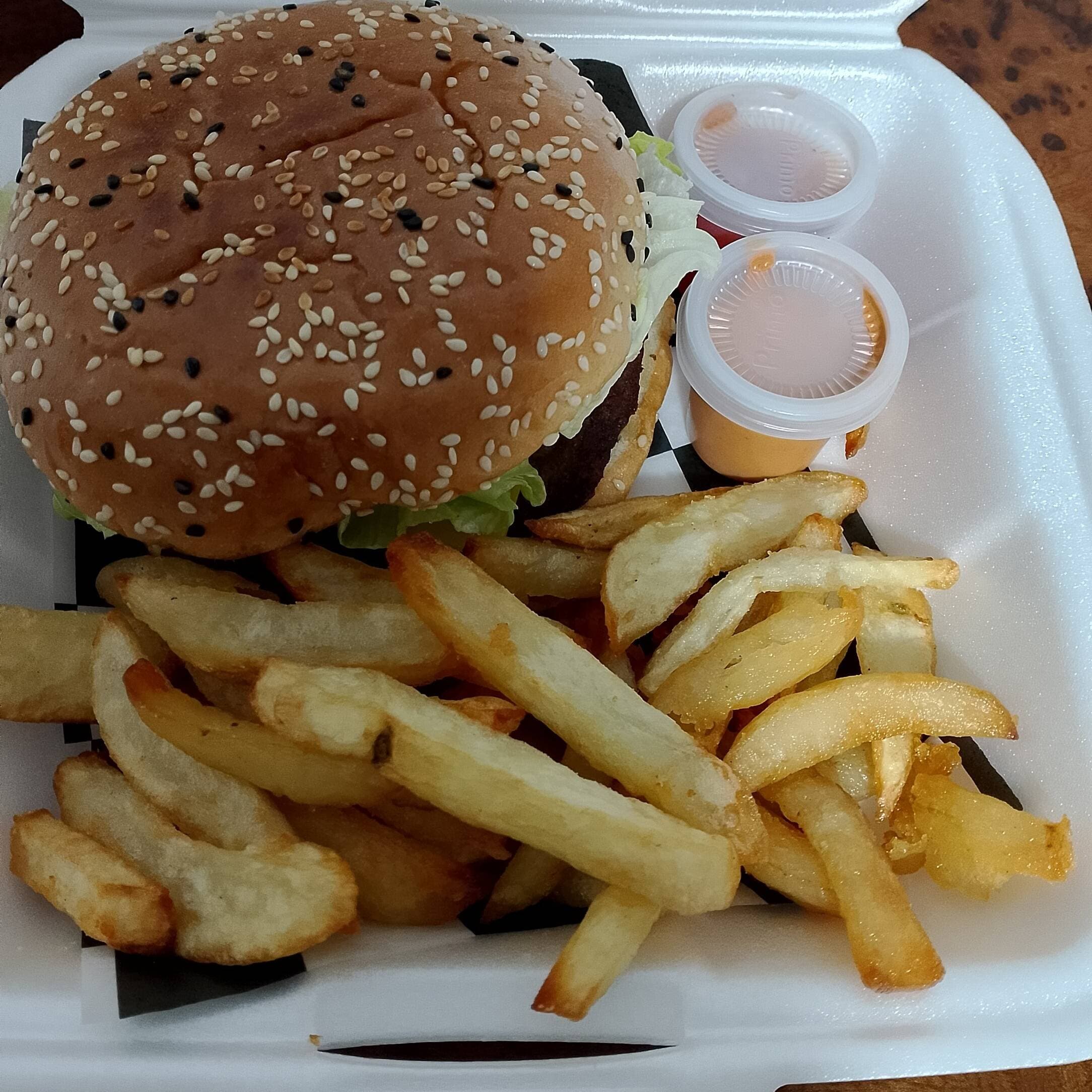 HAMBURGUESA CN PAPAS