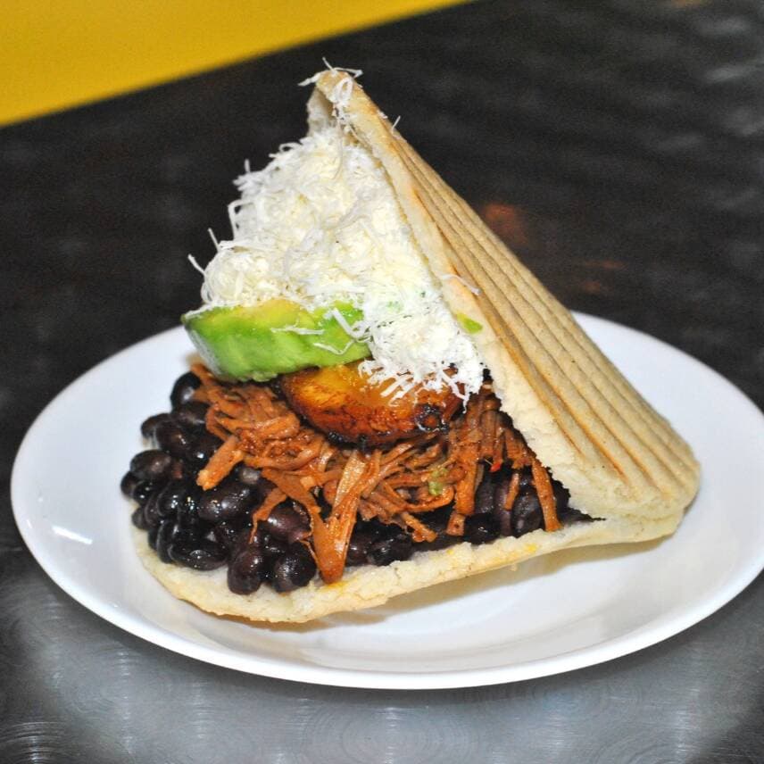 Arepa Rellena Pabellón