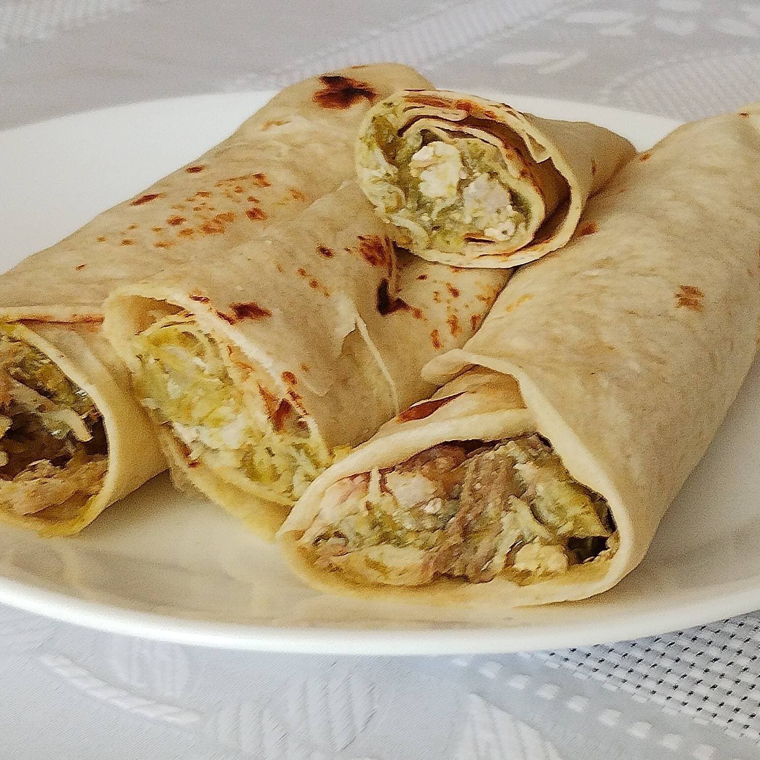 Burritos de Deshebrada