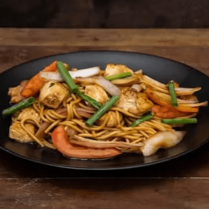 Tallarin Saltado de Pollo
