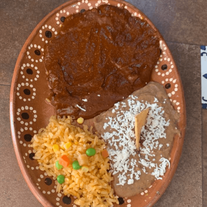 Pechuga en Mole Las Delicias