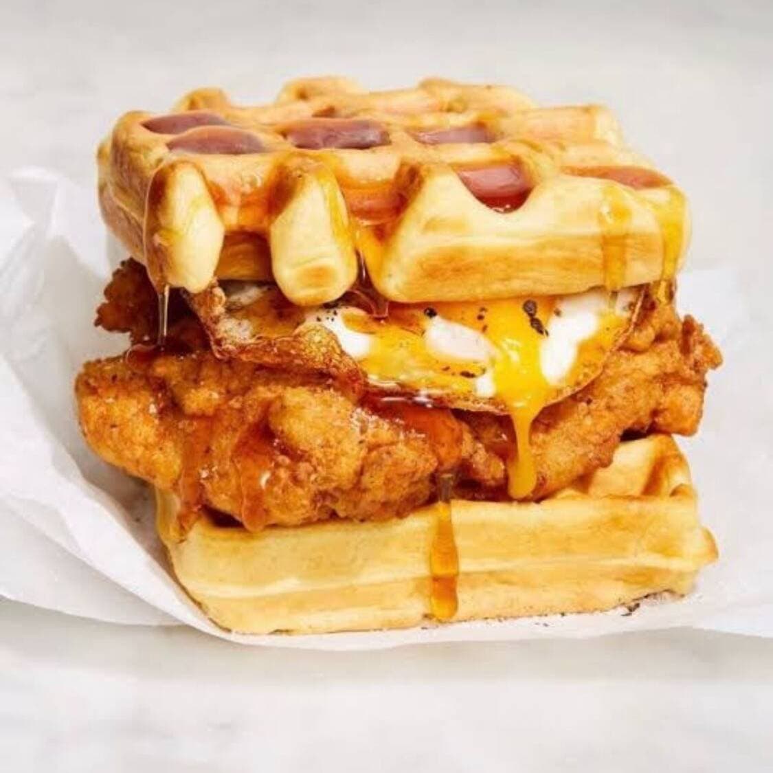 CHICKEN WAFFLE