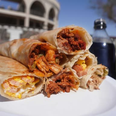 6 Tacos de Guisado + Bebida
