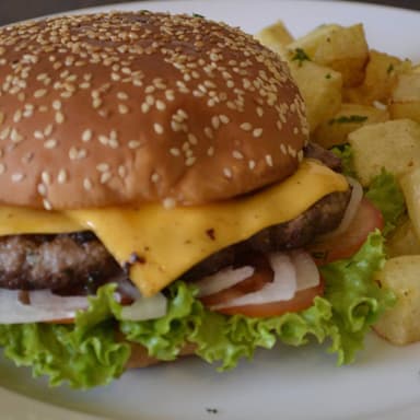 Tradicional con Papas Sazonadas