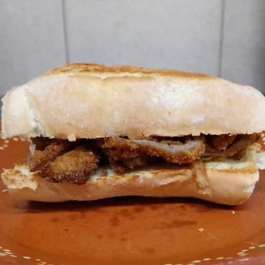 Ke Torta Caliente Milanesa de Res