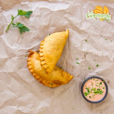 2 Empanada de Jamón y Queso + Empanada de Champiño