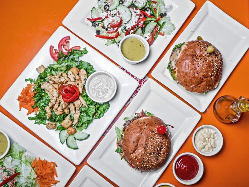 Cherrie´s Burguer´s y Tortas (Lomas)