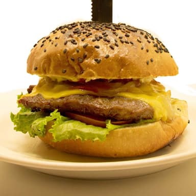 Hamburguesa clásica con papas