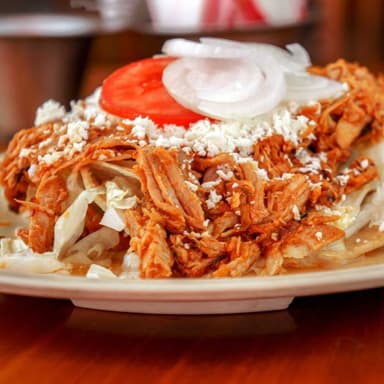 Tostada Gigante.