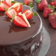 Pastel Grande Triple Chocolate con Nuez