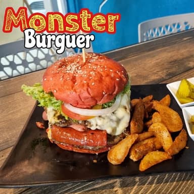 Combo - Moster burguer + Agua gratis !!