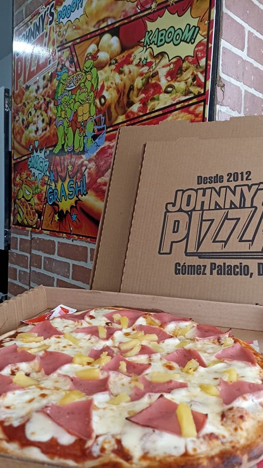 JOHNNY'S PIZZA