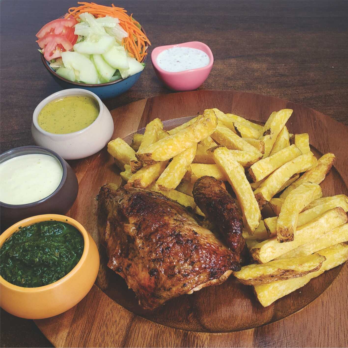 1/4 Pollo + Papas fritas + Ensalada