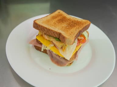 Combo- Club Sándwich + Chocomilk