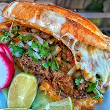 Combo Tortas De Birria Sin Queso