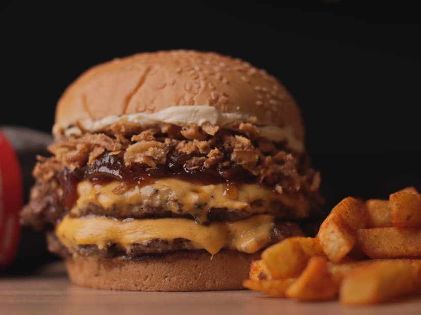 911 Burgers & Fries - CC Unicentro