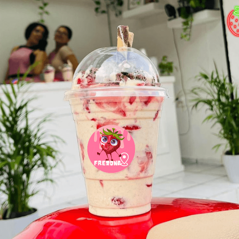 Fresas con Yogurt Griego 0% Mediano