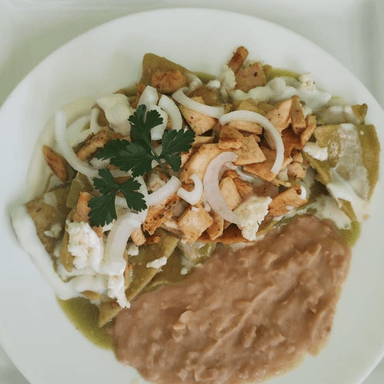 Chilaquiles con Pollo