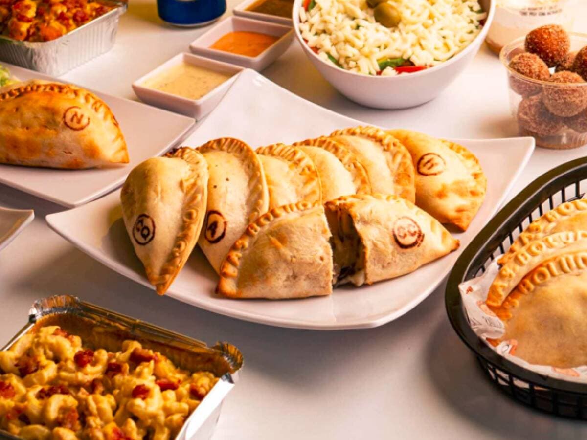 Las Boludas Empanadas Argentinas Leones (Monterrey)
