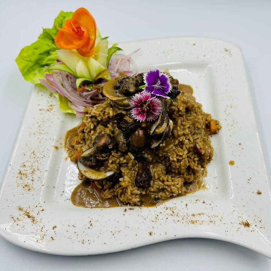 Arroz con Conchas Negras